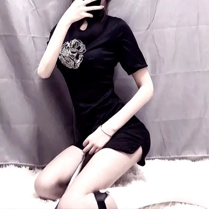 扭计丈夫蛊惑妻